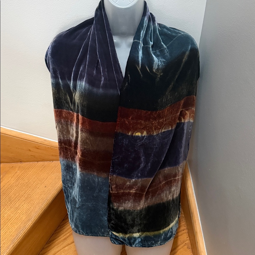 Artisan Hand Painted Velvet Rectangular Gorgeous … - image 2